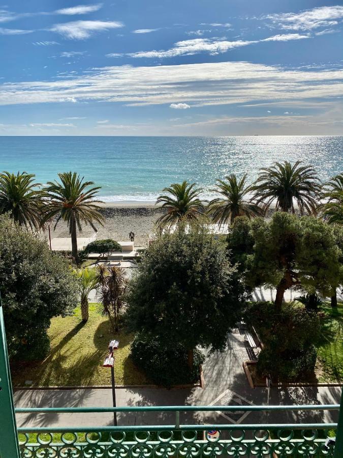 Hotel Alba Chiara ฟีนาเลลีกูเร ภายนอก รูปภาพ