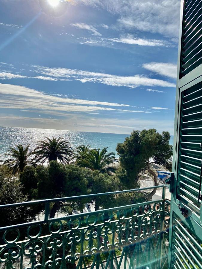 Hotel Alba Chiara ฟีนาเลลีกูเร ภายนอก รูปภาพ