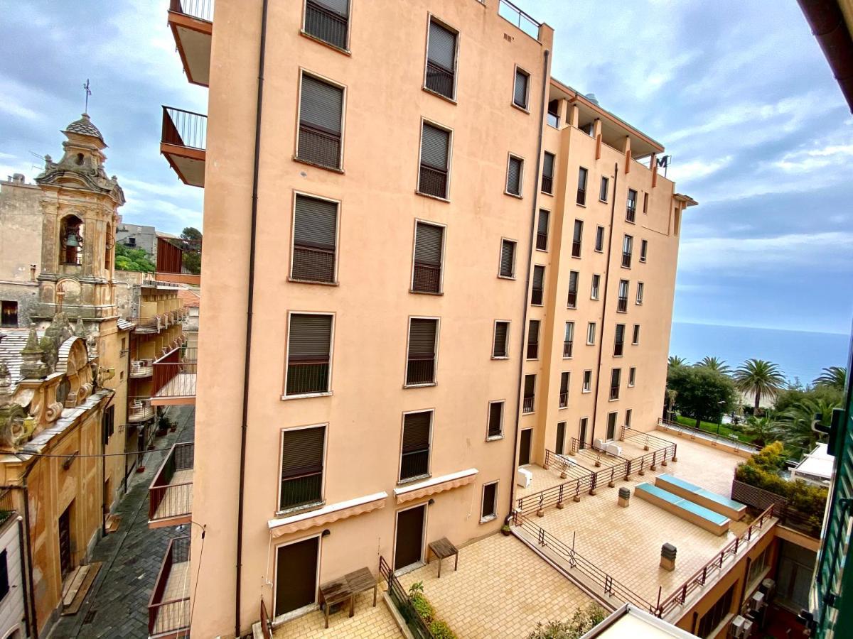 Hotel Alba Chiara ฟีนาเลลีกูเร ภายนอก รูปภาพ