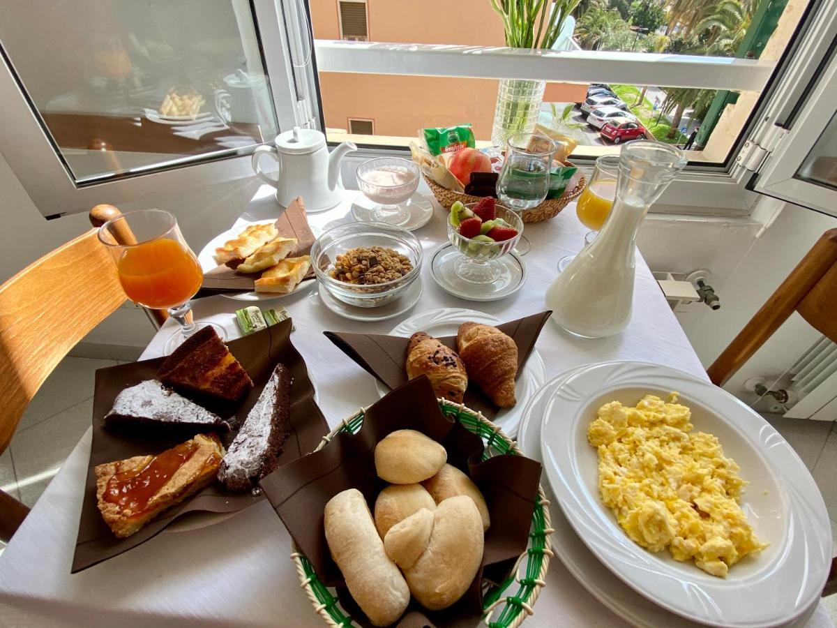 Hotel Alba Chiara ฟีนาเลลีกูเร ภายนอก รูปภาพ