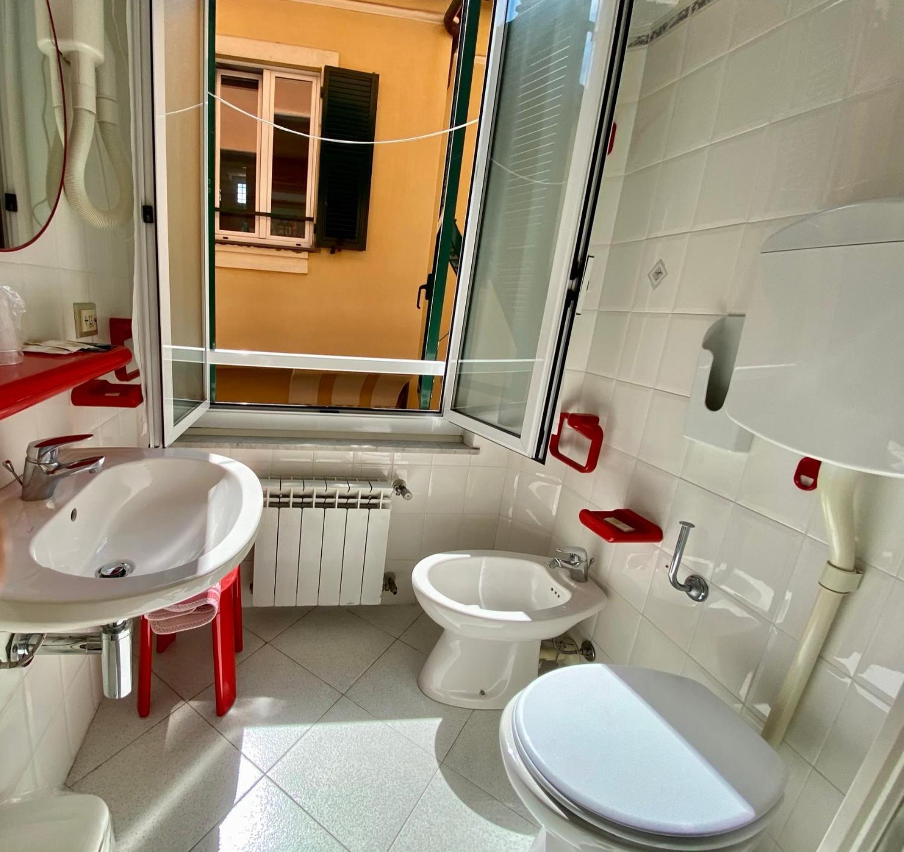 Hotel Alba Chiara ฟีนาเลลีกูเร ภายนอก รูปภาพ