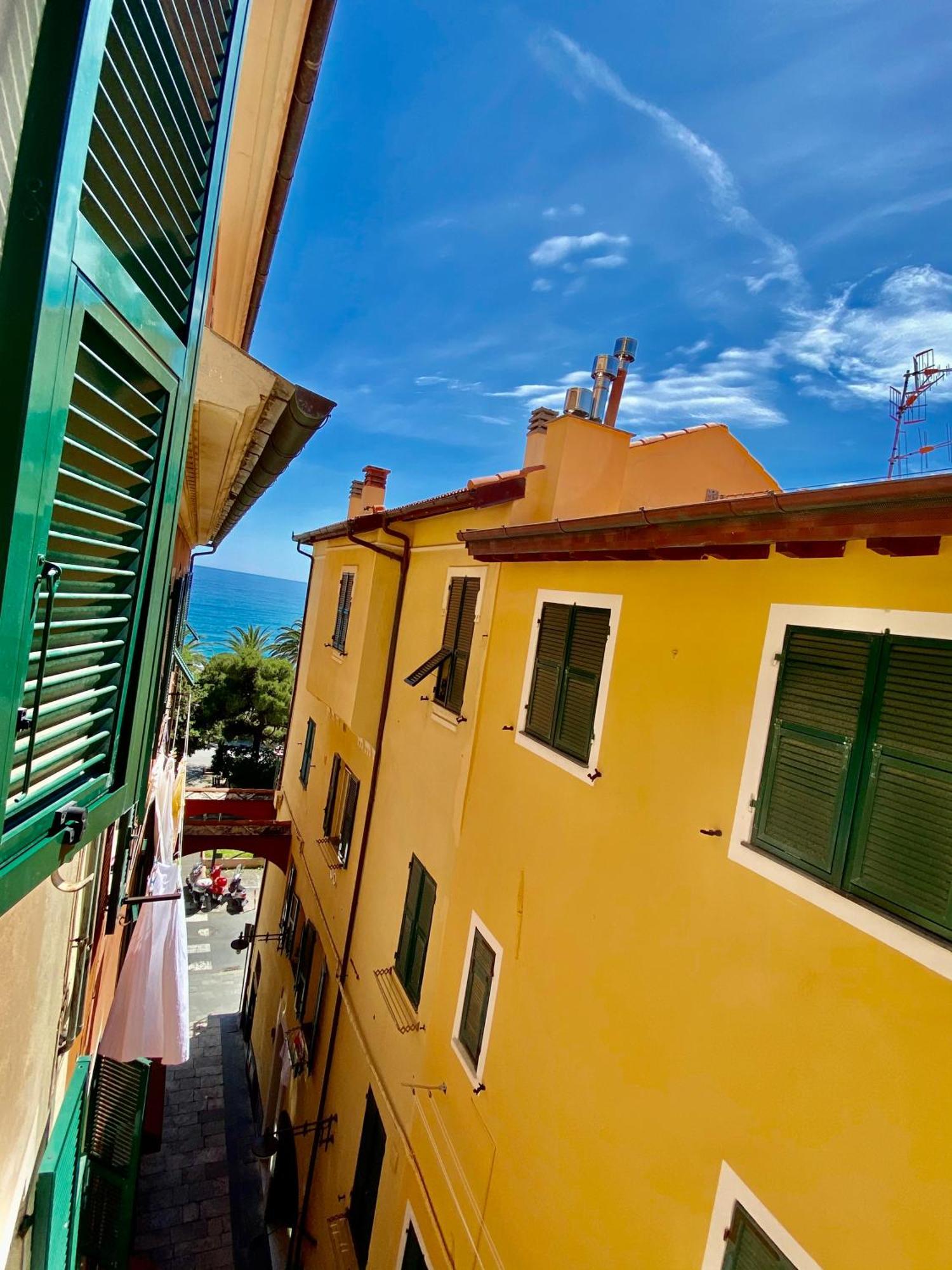 Hotel Alba Chiara ฟีนาเลลีกูเร ภายนอก รูปภาพ